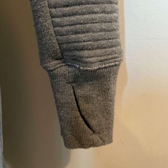 All In Motion sweatshirt funnel neck long sleeve thumb holes gray extra small - Picture 2 of 5